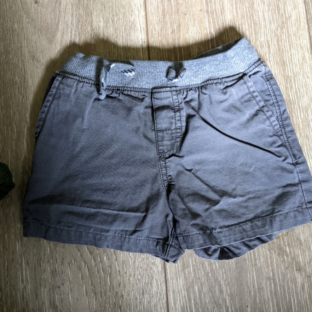 Carter's gray toddler cargo shorts